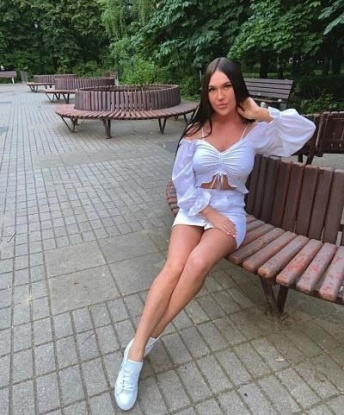 Обворожительная блондинка с шикарной фигурой приглашает в гости щедрого кавалера. Гарантирую теплую атмосферу, страстные объятия и море удовольствия. Фото мои, без обмана. Позвони, не пожалеешь! 1791, 23 года